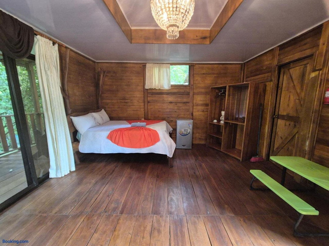 Rio Celeste Ecolodge