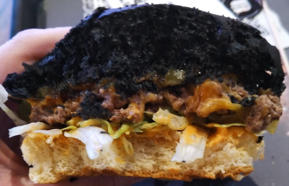 Black & White Burger