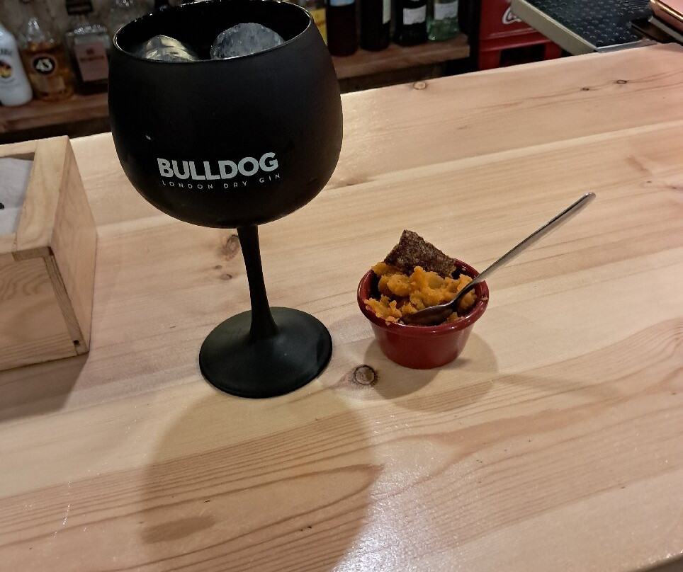 Zurdo Bar