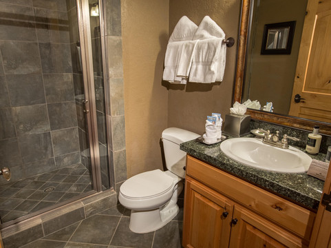 峡谷村西尔维拉多旅馆来自Park City主图