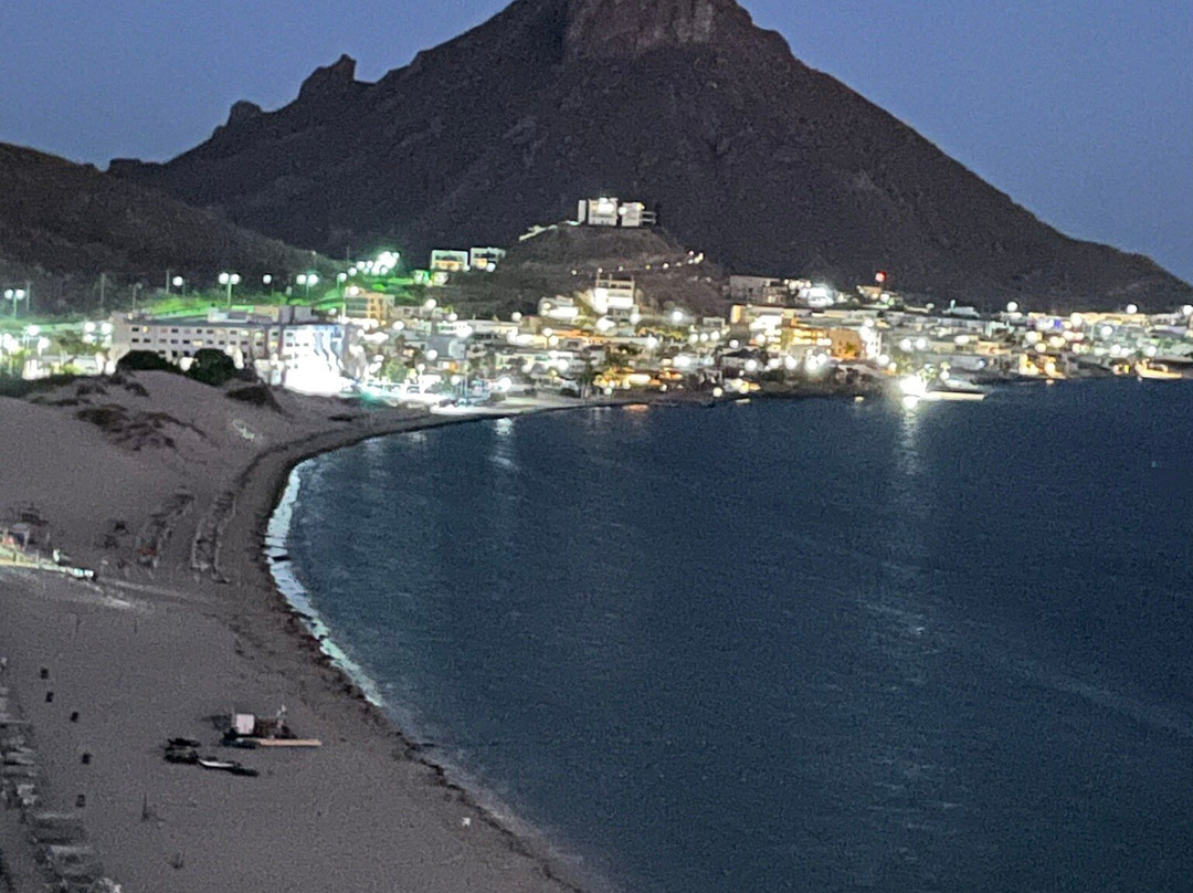 Playa Blanca Condo Hotel主图