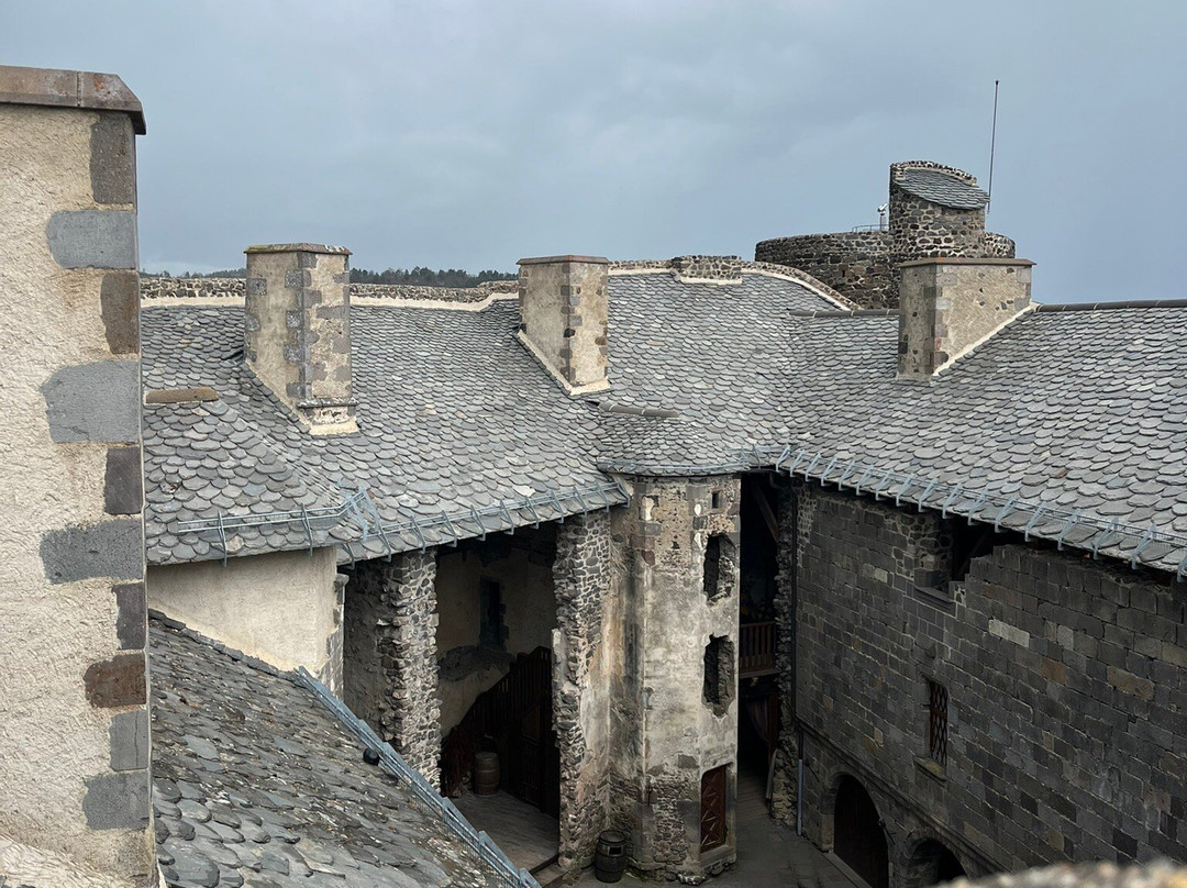 Château de Murol景点图片