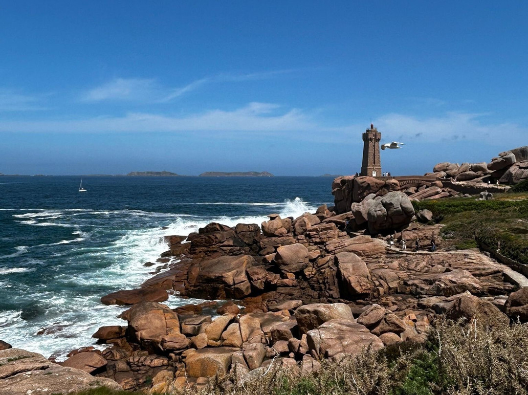 Ploumanac'h LIghthouse-Ploumanac'h必去景点