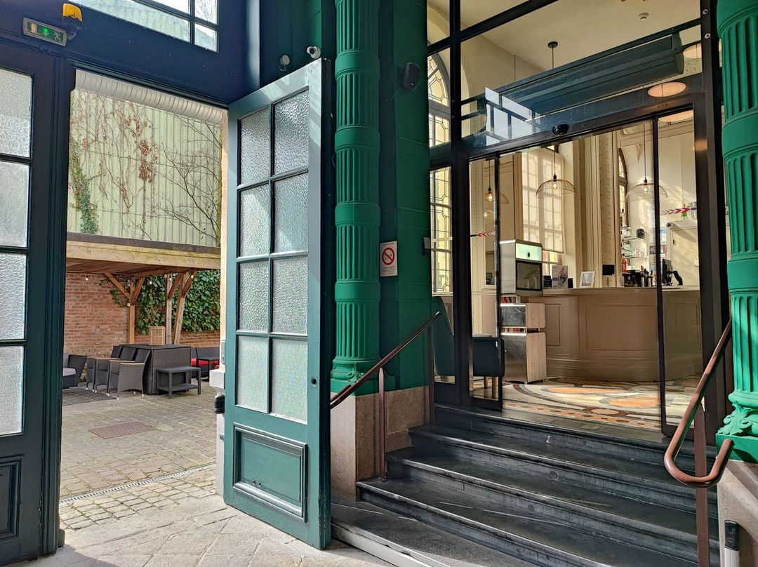 贝斯特韦斯特格兰德帕莱温泉酒店主图