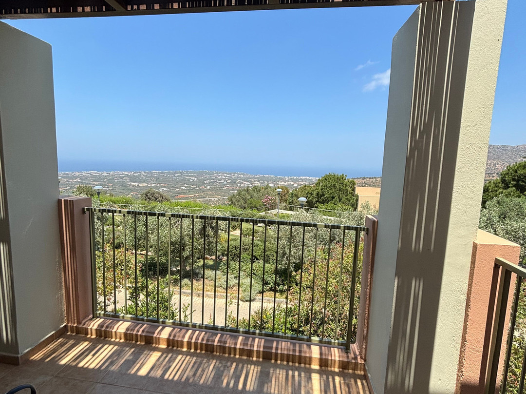 Village Heights Resort主图