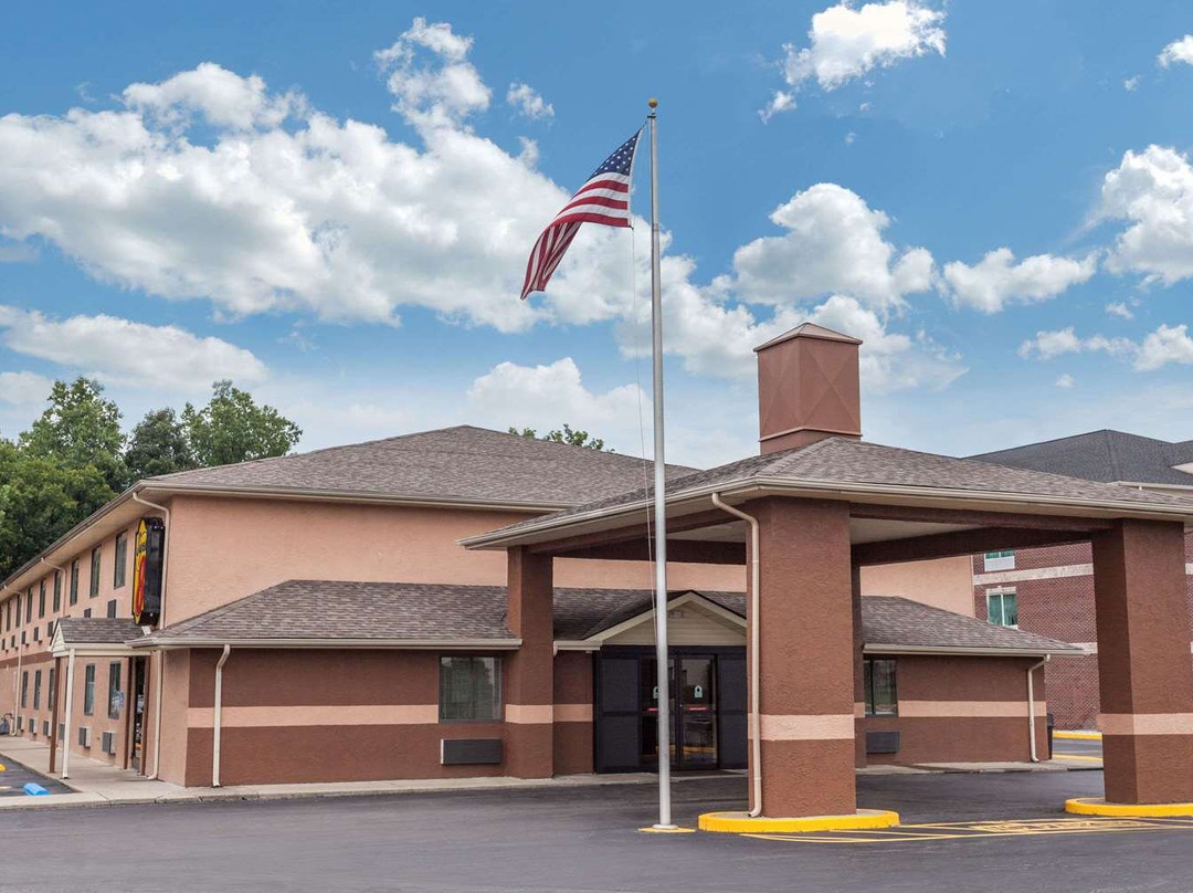 Sparta酒店住宿-Super 8 by Wyndham Carrollton