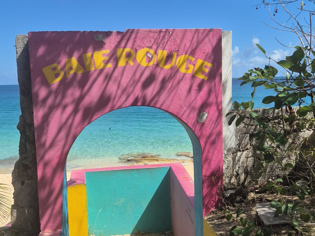 Baie Rouge-圣马丁岛必去景点