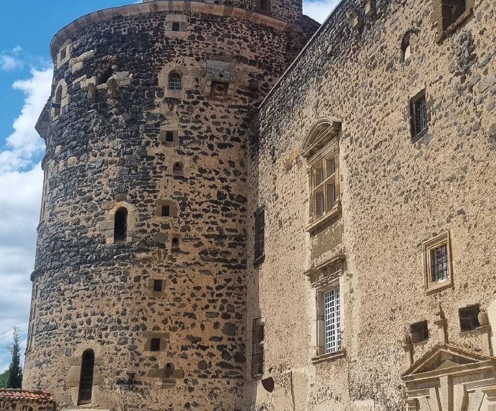 Forteresse de Saint-Vidal-Saint-Vidal必去景点