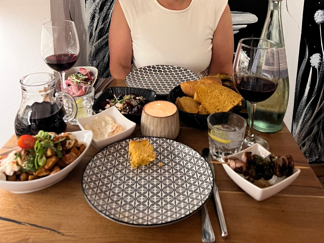 Flamenco - Bodega •tapas Bar • Cafe