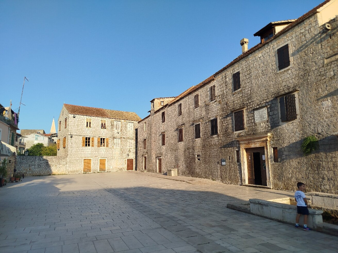 Starigrad - Central Dalmatia Croatia - Theme Trails