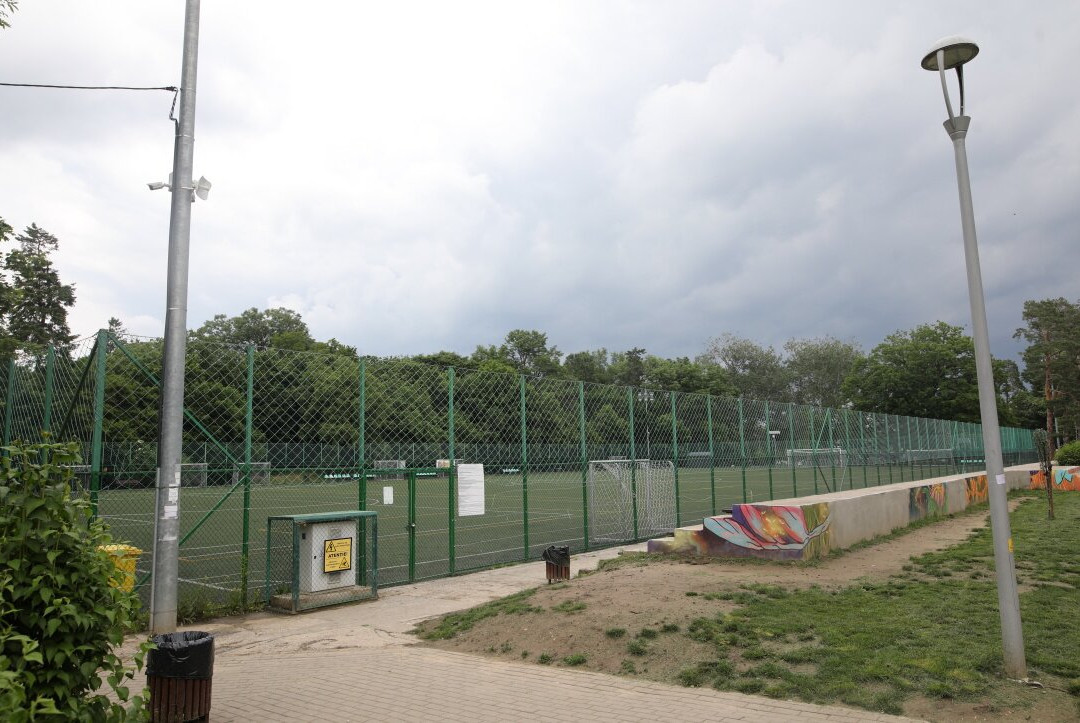 Parcul Sub Arini-锡比乌必去景点