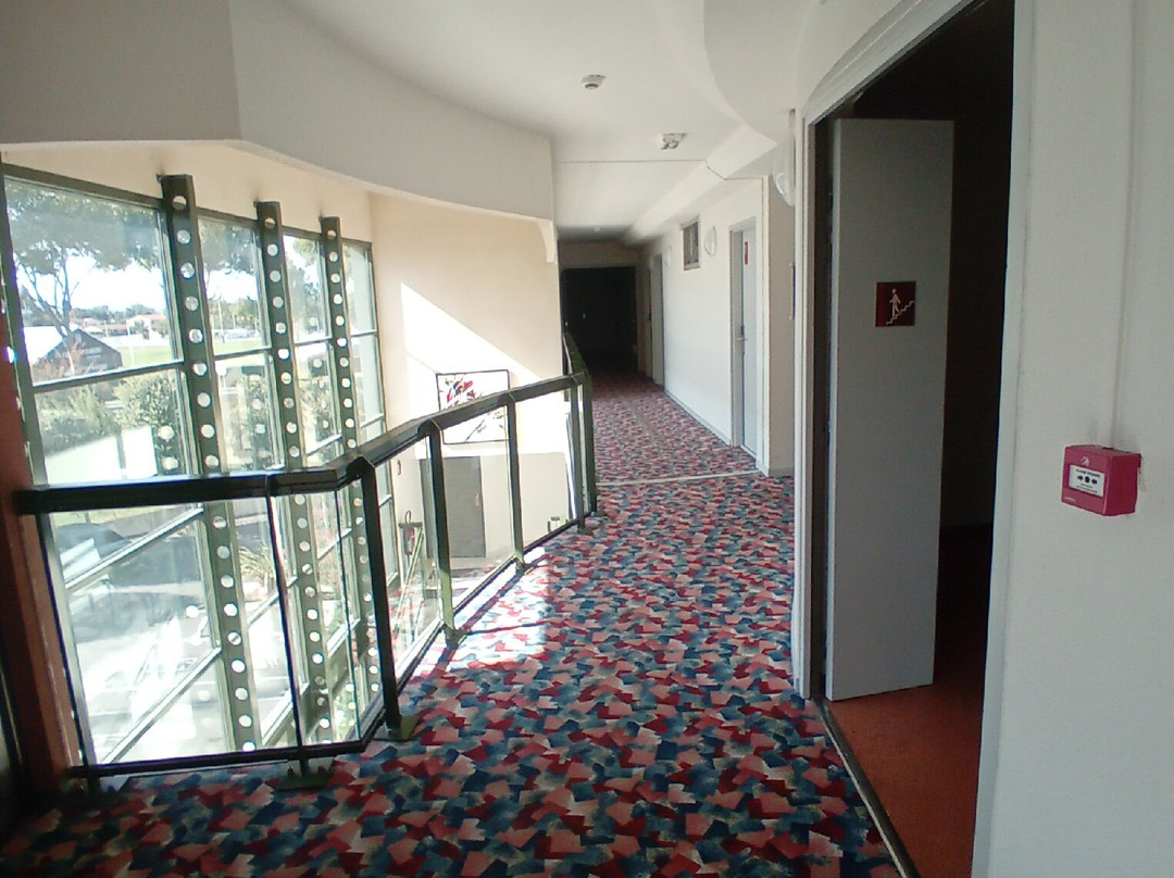 樱桃瓦朗斯酒店主图