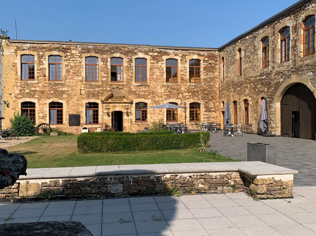 拉图尔庄园酒店主图