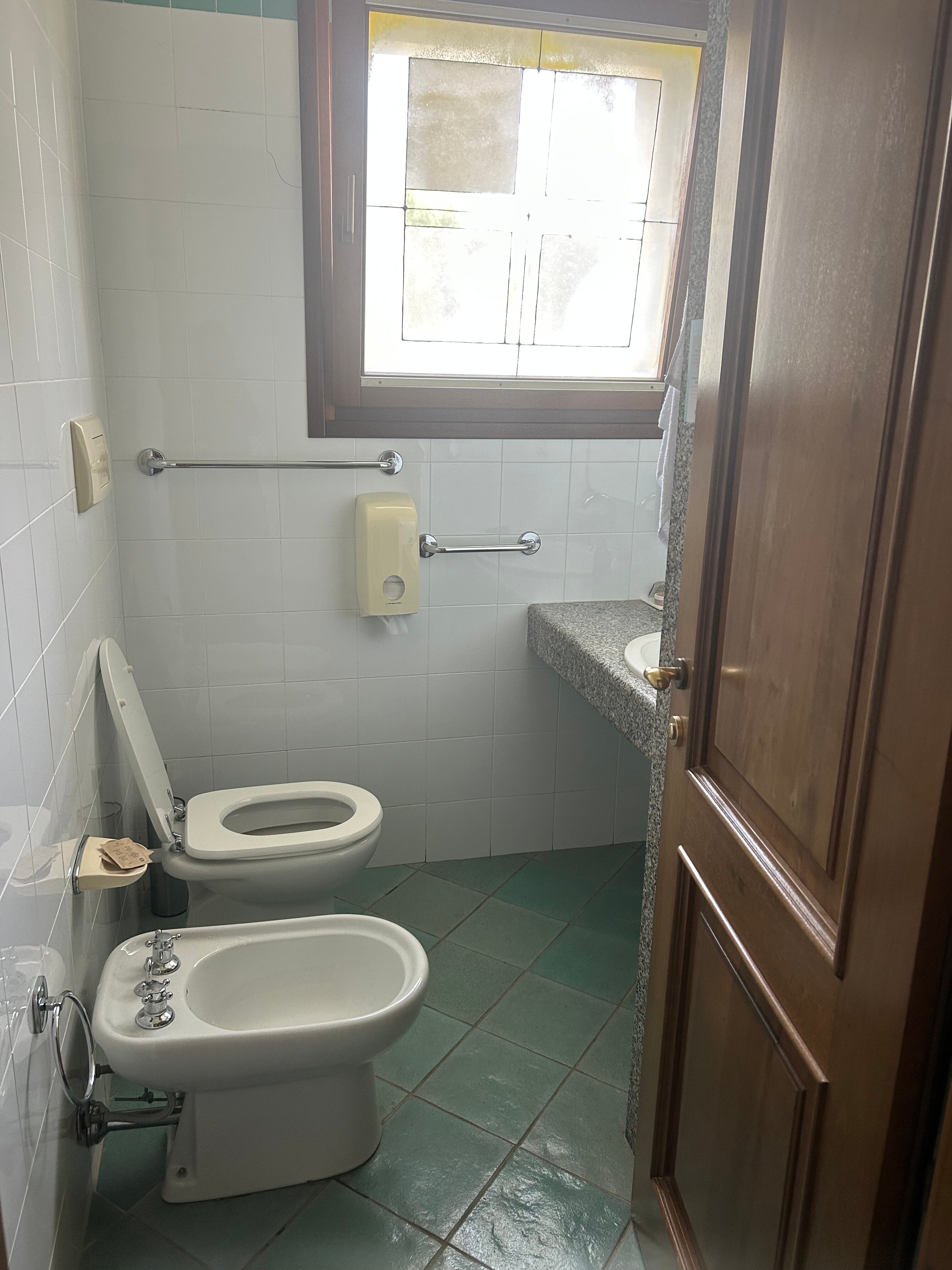 拉托雷酒店-官方