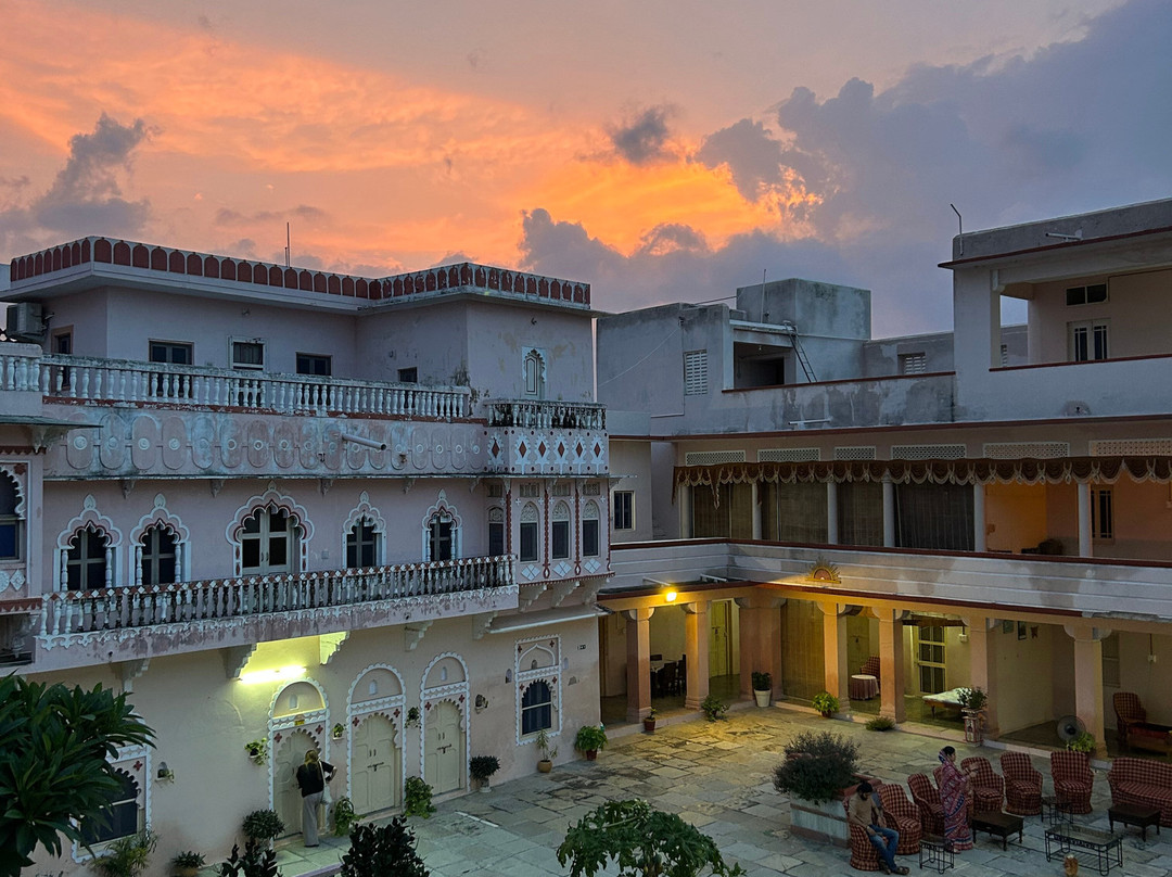 Mahal Khinwara主图