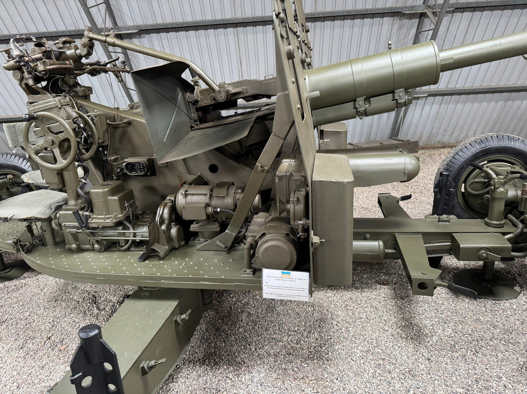PanzerMuseum East-斯劳厄尔瑟必去景点