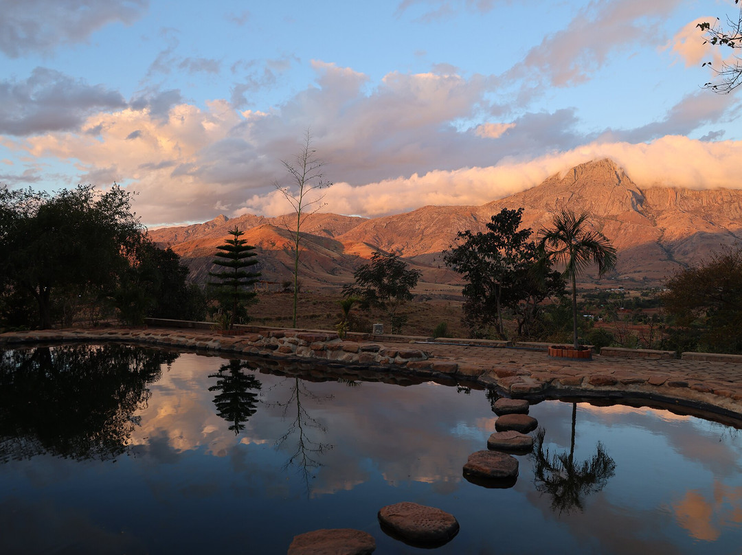 Tour Guide Lovemada-安塔那那利佛必去景点