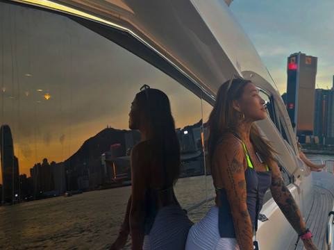 Yacht Holimood-香港必去景点