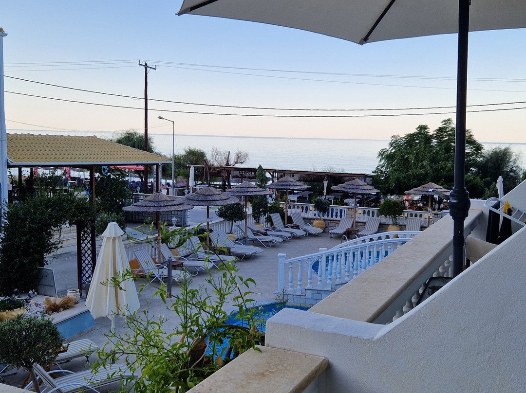 Vrachos Beach Hotel主图