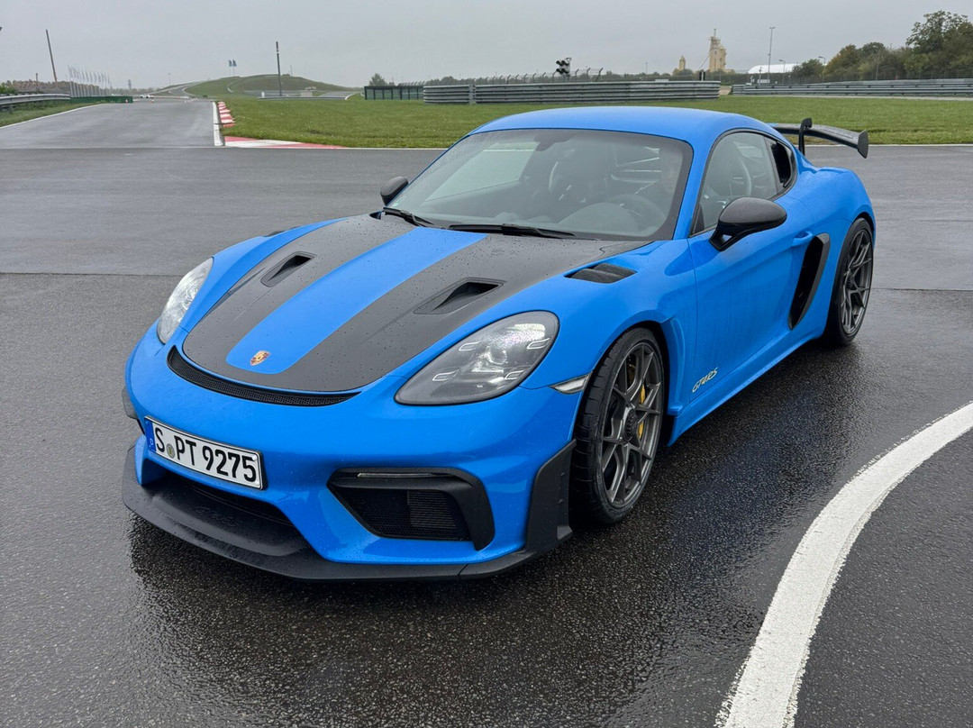 Porsche Werk Leipzig Tor 1-莱比锡必去景点