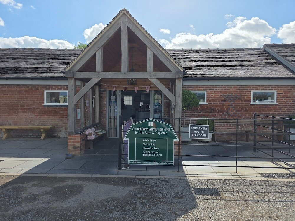 Church Farm Tearooms and Children’s Farm Anslow-特伦特河畔柏顿必去景点