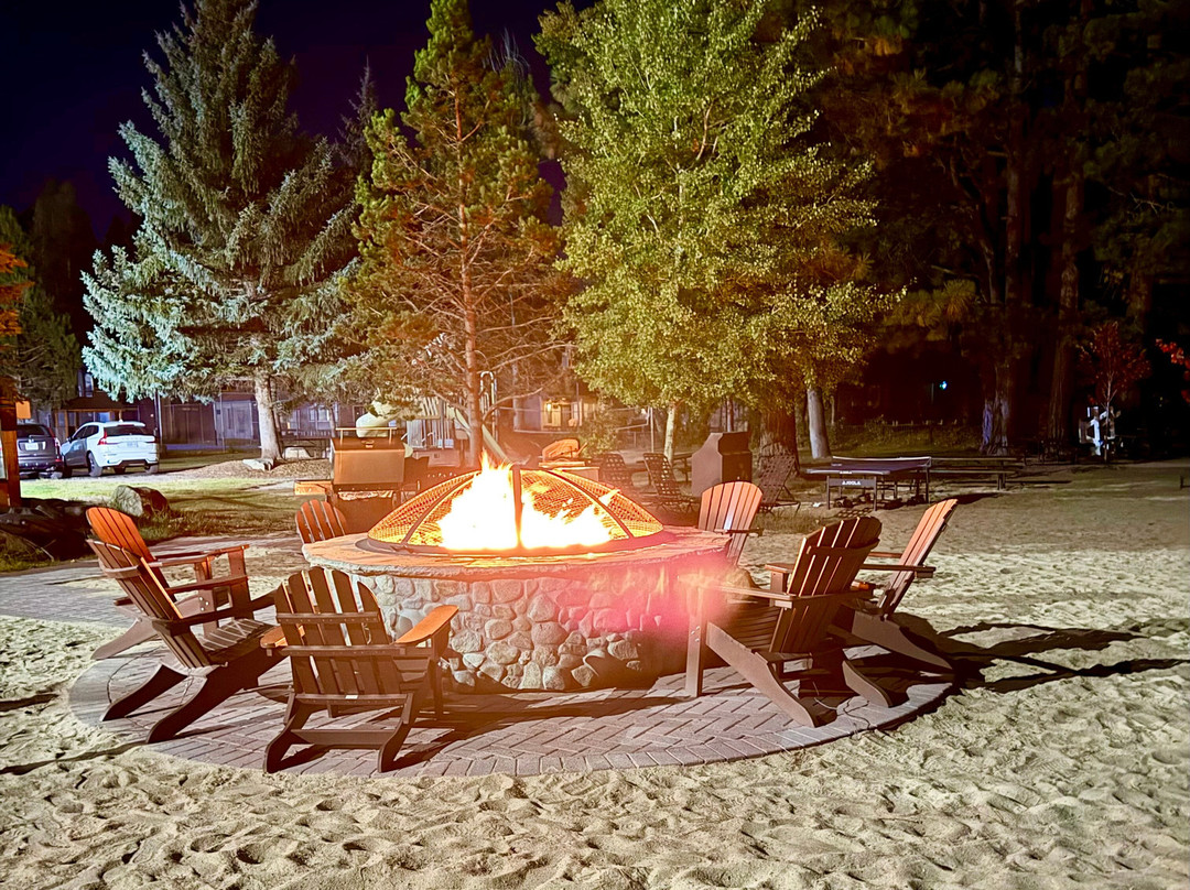 太浩湖畔滑雪俱乐部酒店主图