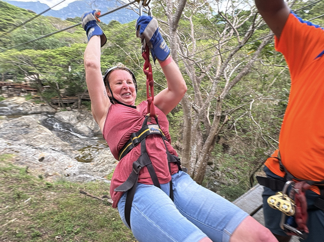 Sleeping Giant Zipline-纳迪市必去景点