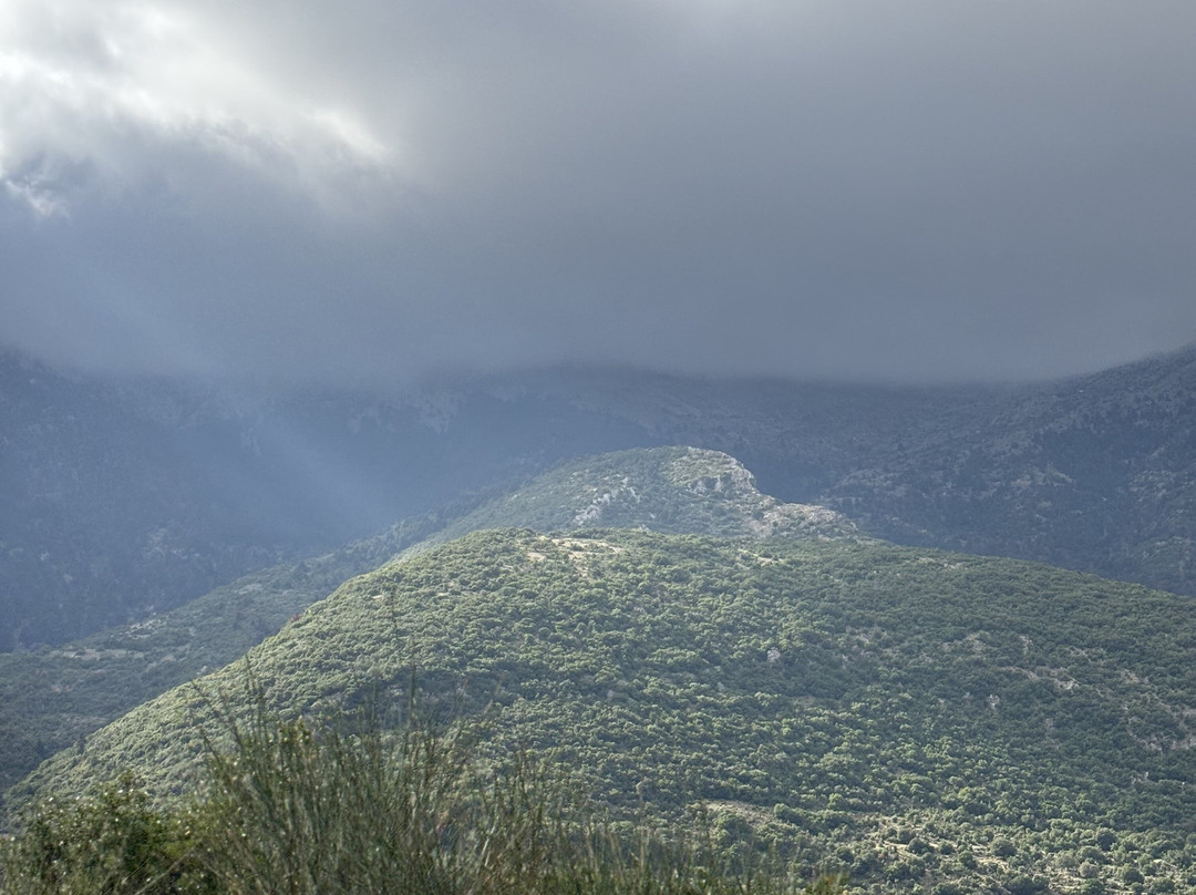 Makellaria Monastery-卡拉夫里塔必去景点