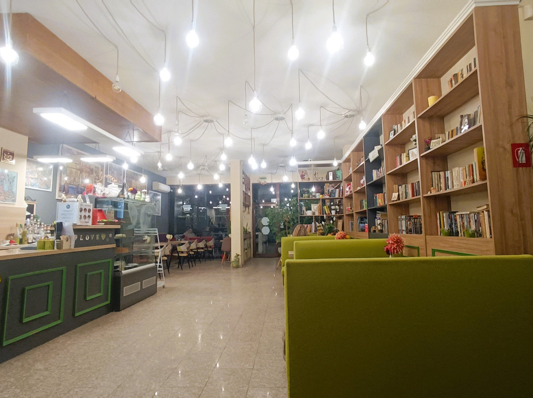 Coffe-Bookstore Dobrota