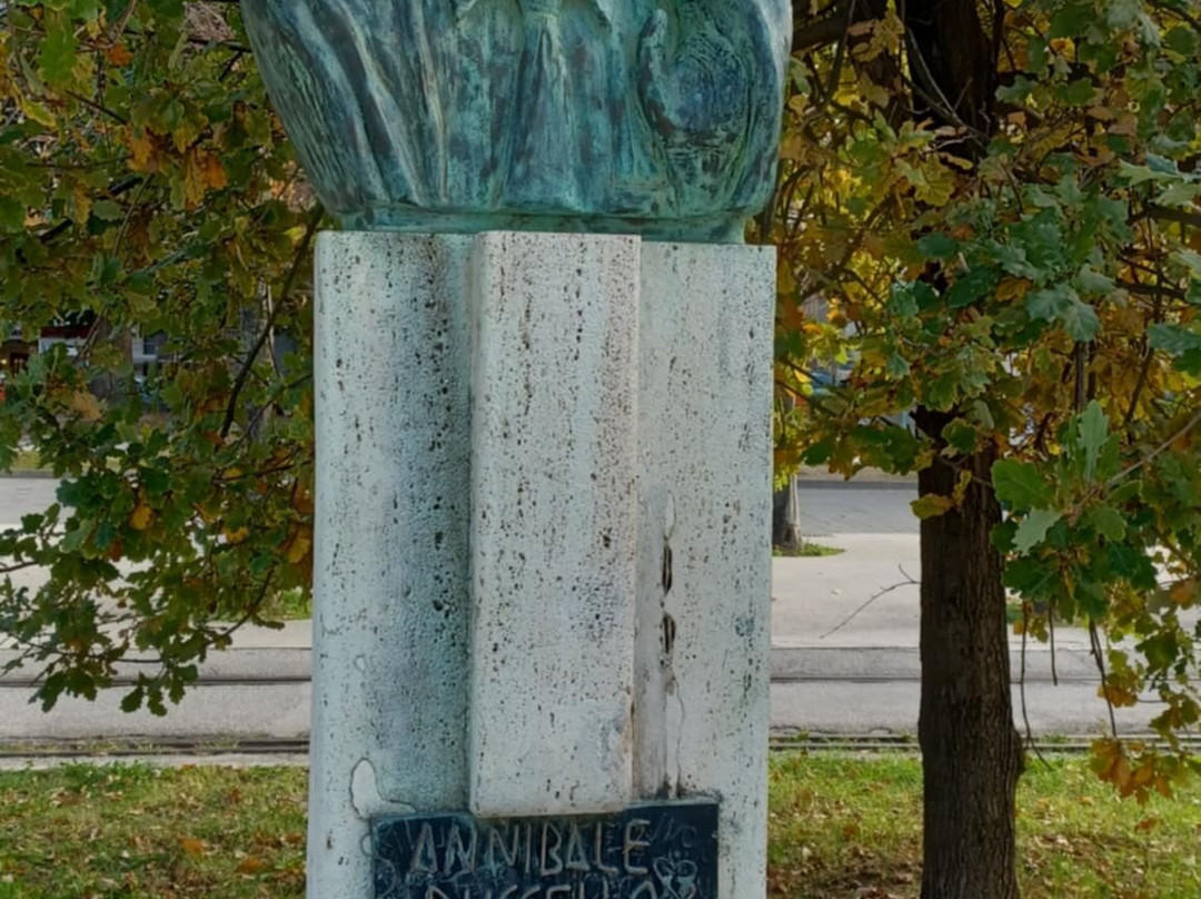 Viale Degli Artisti-斯塔比亚海堡必去景点