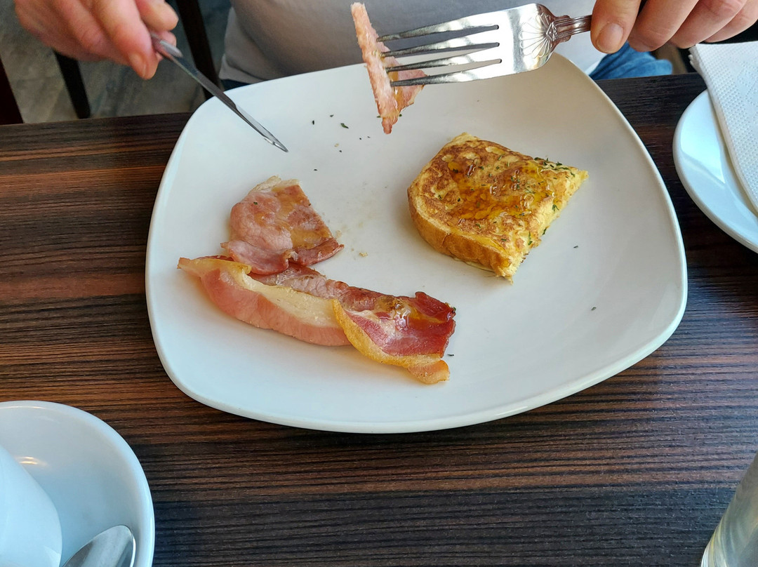 卡伦海湾酒店主图