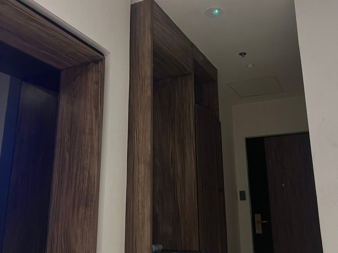 Elijah Hotel and Residences