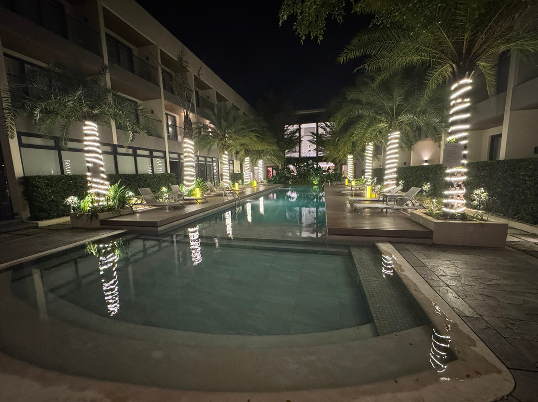 The Maximilian Hotel主图