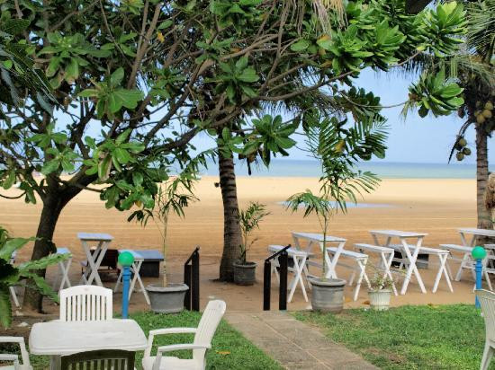 海上花园酒店主图