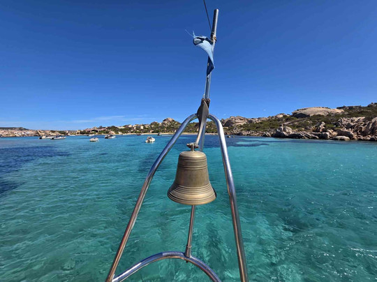 Motobarca Antares-Cannigione必去景点