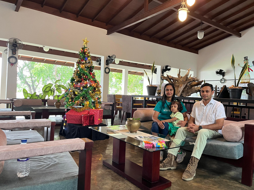 维瓦阿达尔湖畔酒店