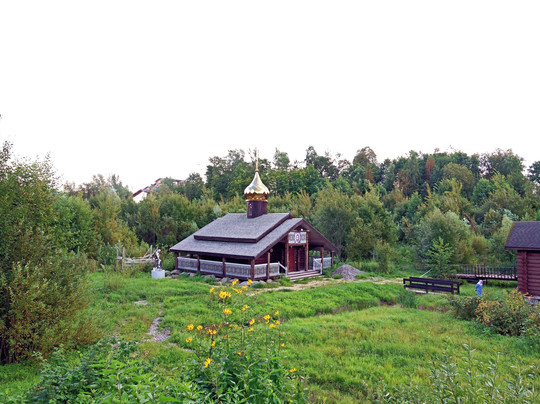 Temple of The Holy Martyr Aleksey-彼得霍夫必去景点