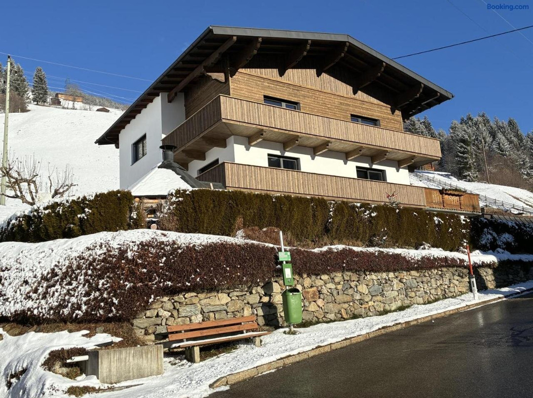 Hainzenberg酒店住宿-Landhaus Geisler