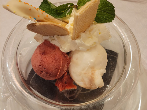 埃登勒汗酒店主图