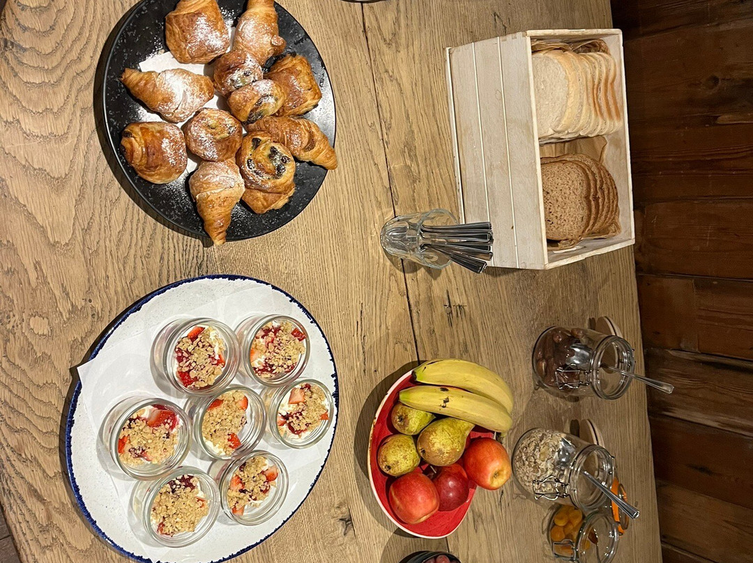 塔尔博特民宿旅店主图