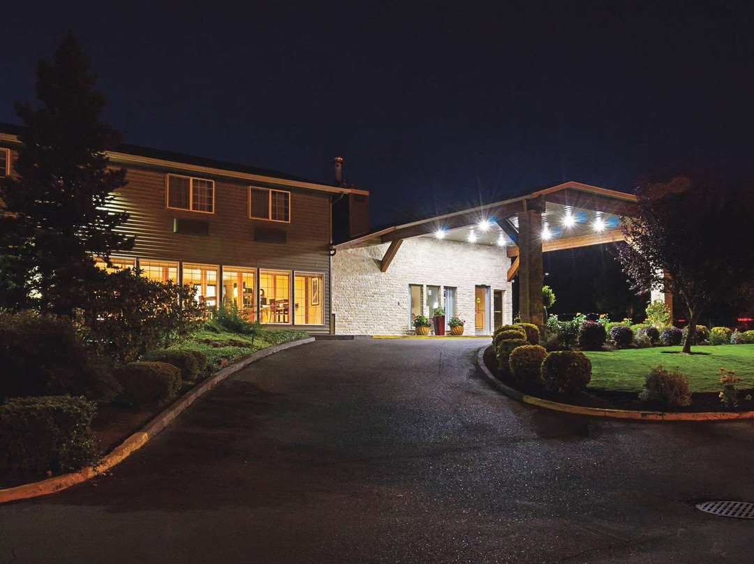 伍德伯恩拉昆塔温德姆套房酒店主图