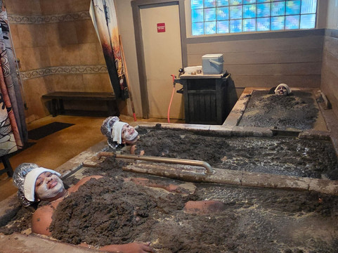 金沙湾温泉酒店主图