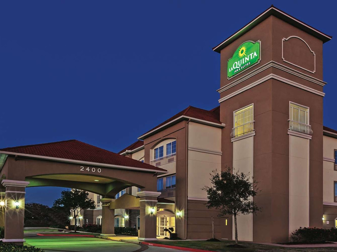 安格尔顿拉昆塔温德姆套房酒店主图