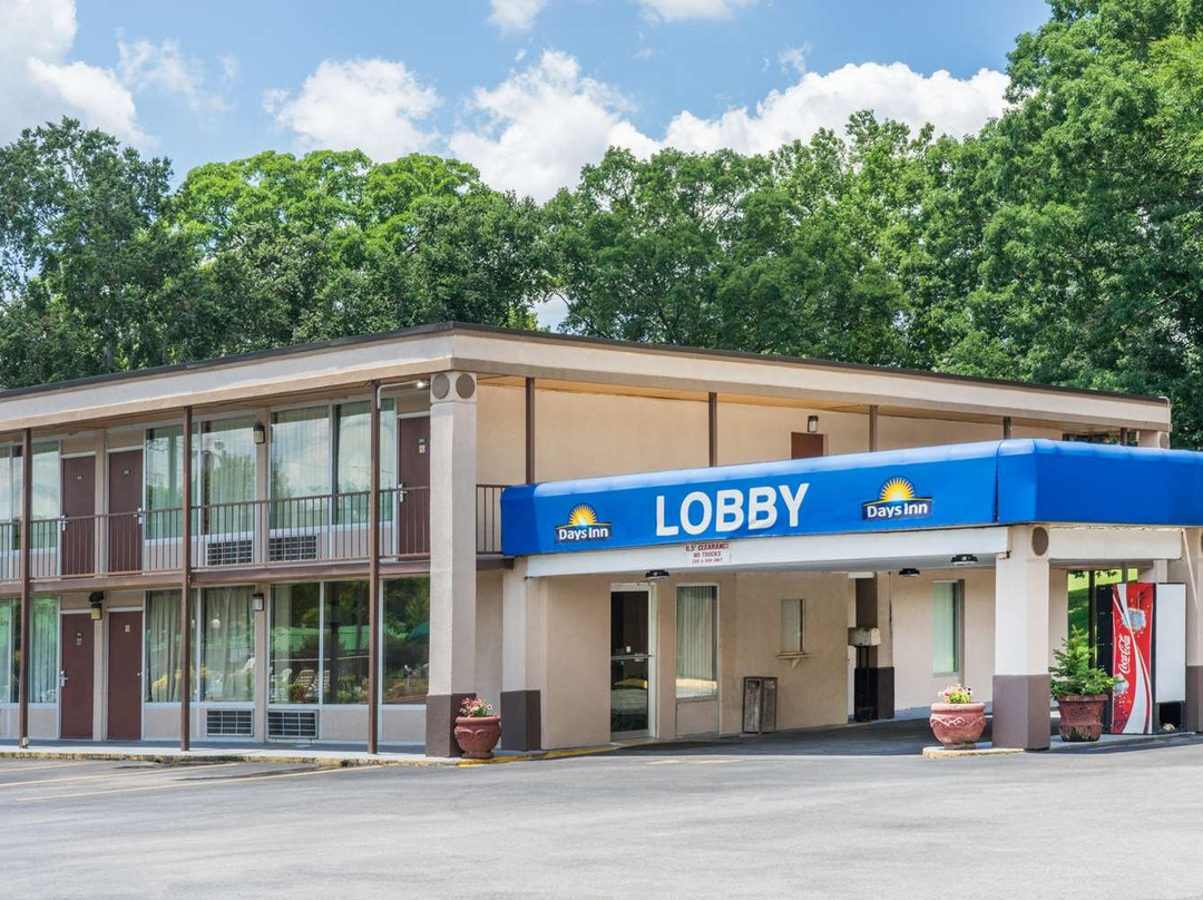 米尔斯飓风戴斯酒店