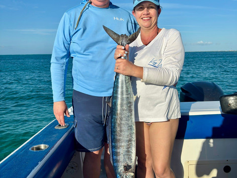 M & J's Charters-格雷斯湾必去景点