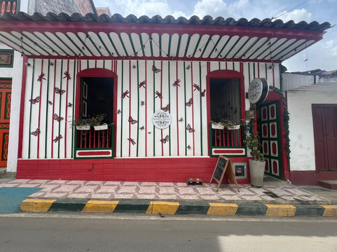 Florencio Y Carlotta