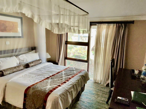 利隆圭太阳鸟酒店主图