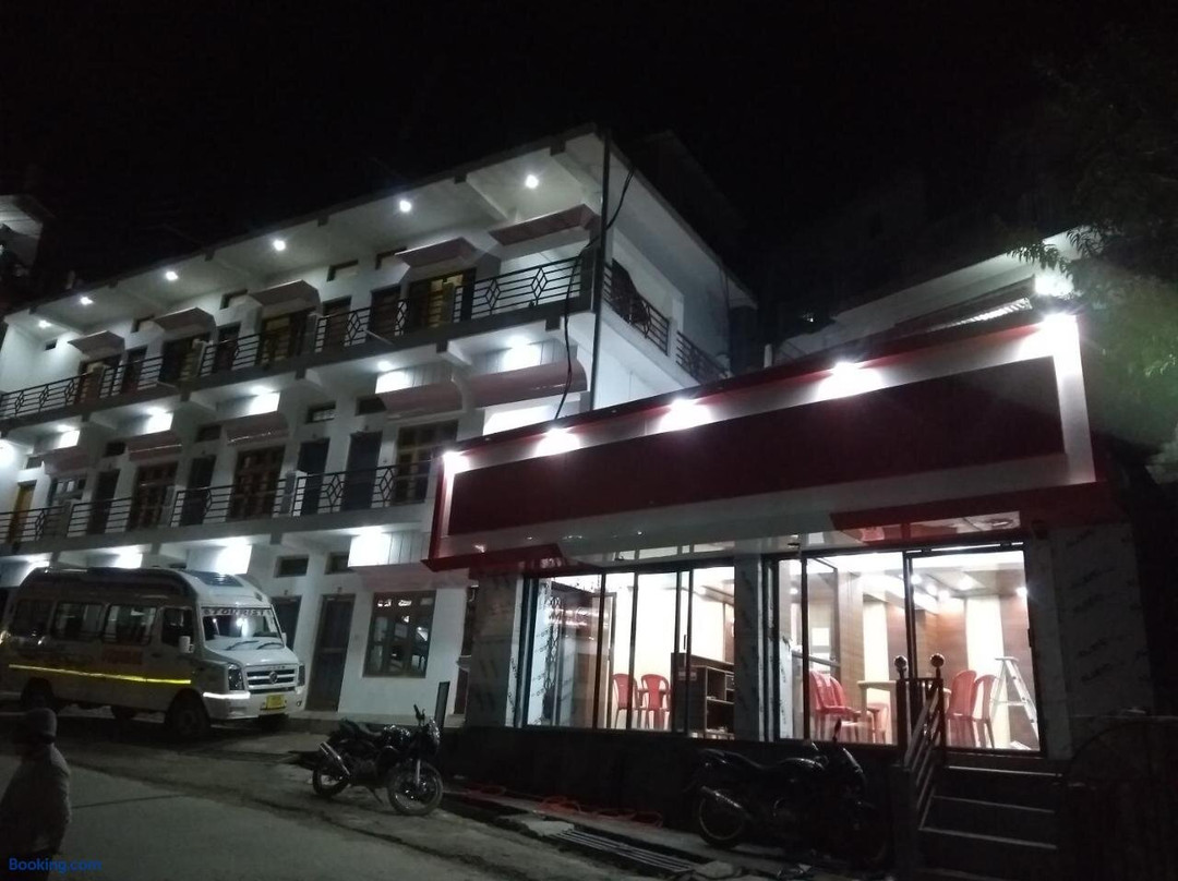 The Mrityunjaya Palace 3 Star Hotel In Guptakashi