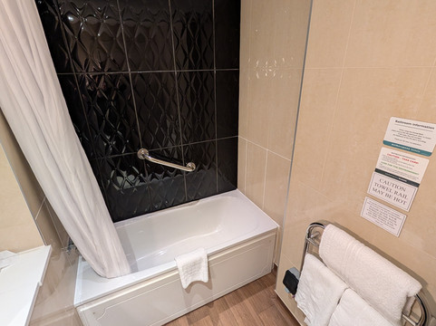 韦瑟斯彭独角兽酒店主图