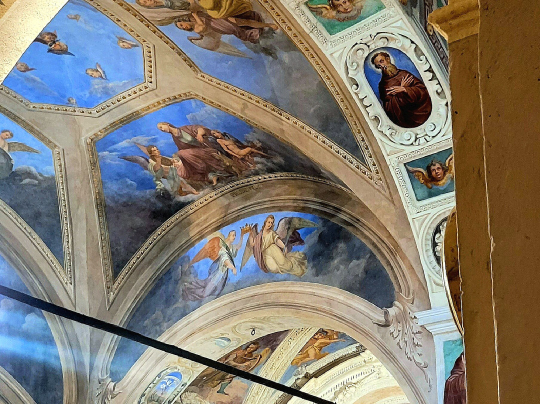 Eremo di Santa Caterina del Sasso-Leggiuno必去景点